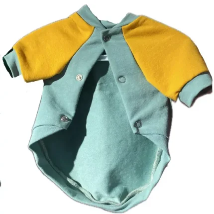 ძაღლის ყვავილებიანი მაისური